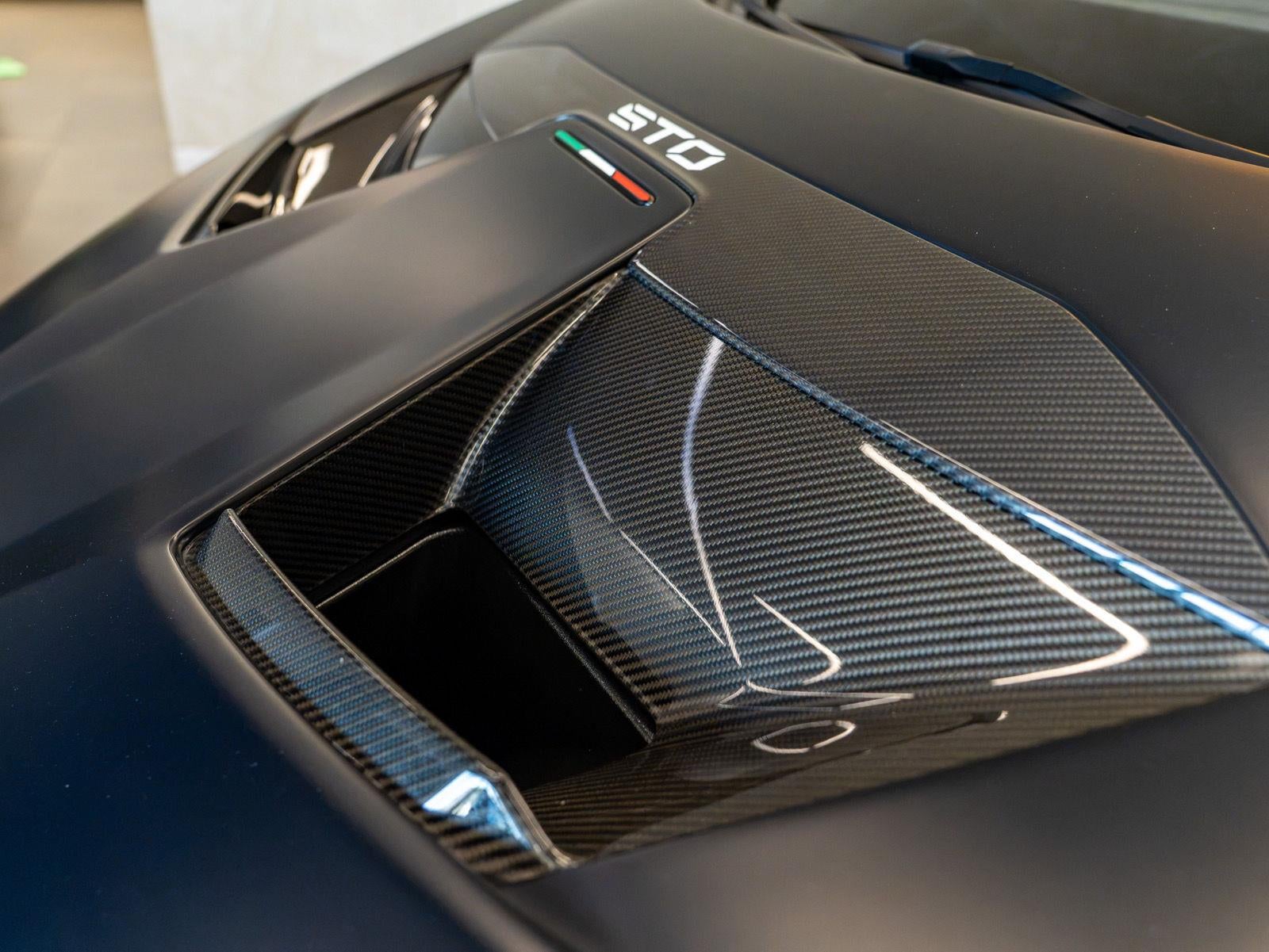 2024 Lamborghini Huracan STO Coupe