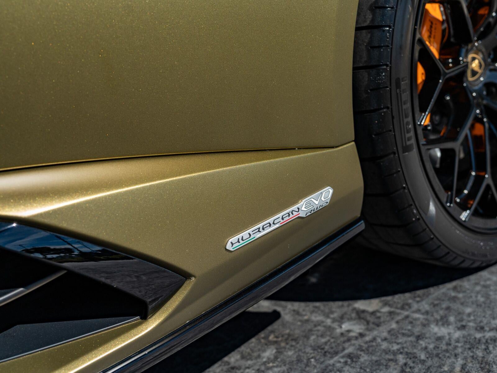2023 Lamborghini Huracan Evo Spyder RWD