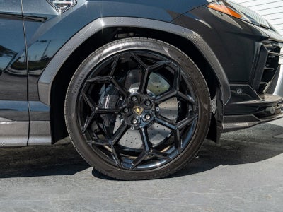 2024 Lamborghini Urus Performante