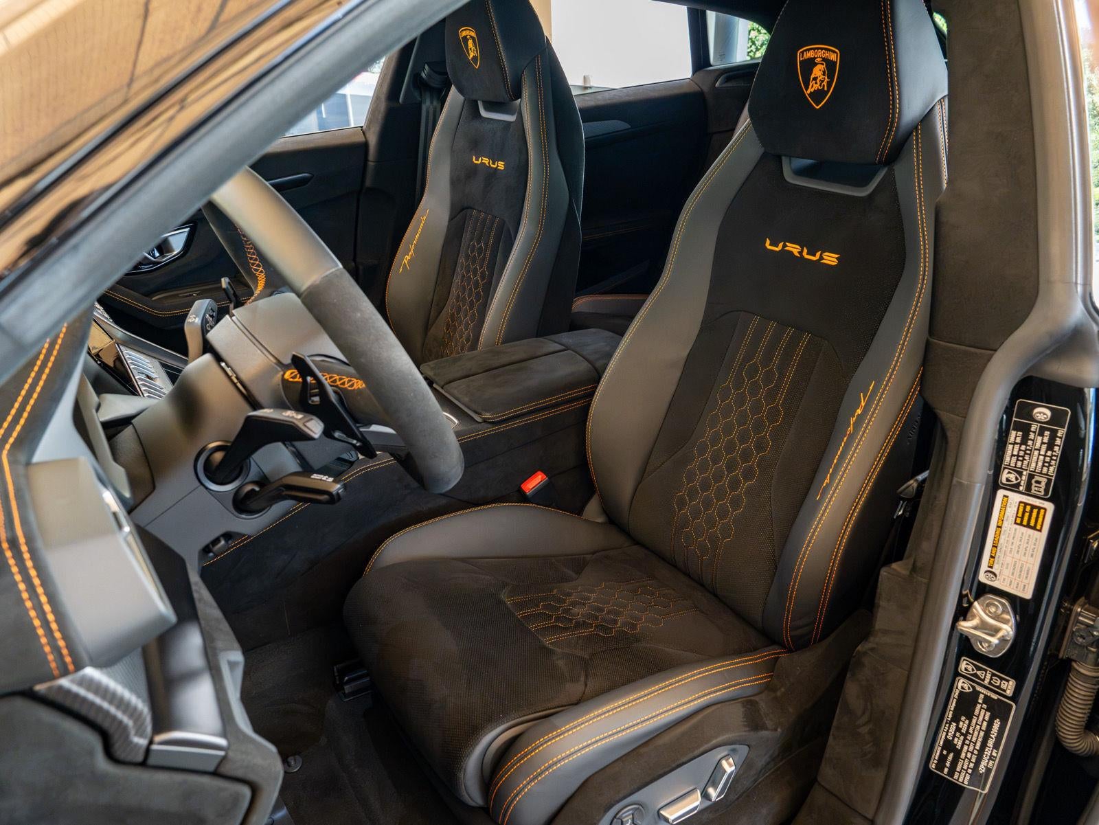 2024 Lamborghini Urus Performante