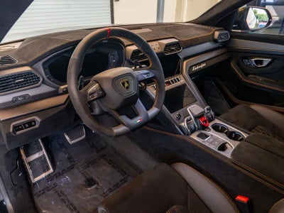 2024 Lamborghini Urus Performante
