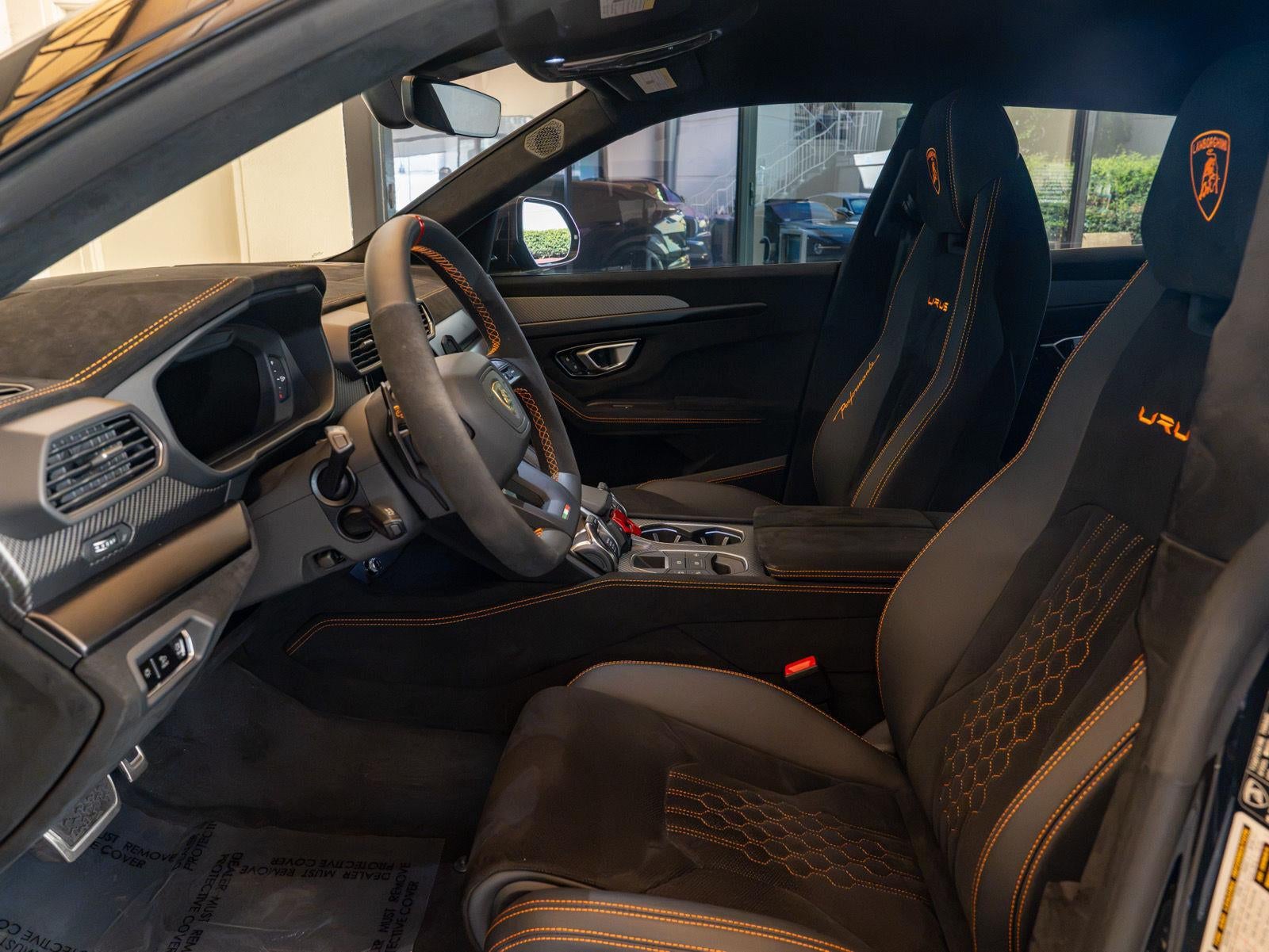 2024 Lamborghini Urus Performante