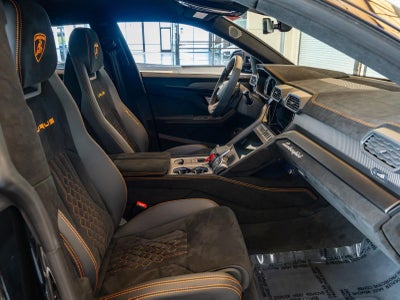 2024 Lamborghini Urus Performante