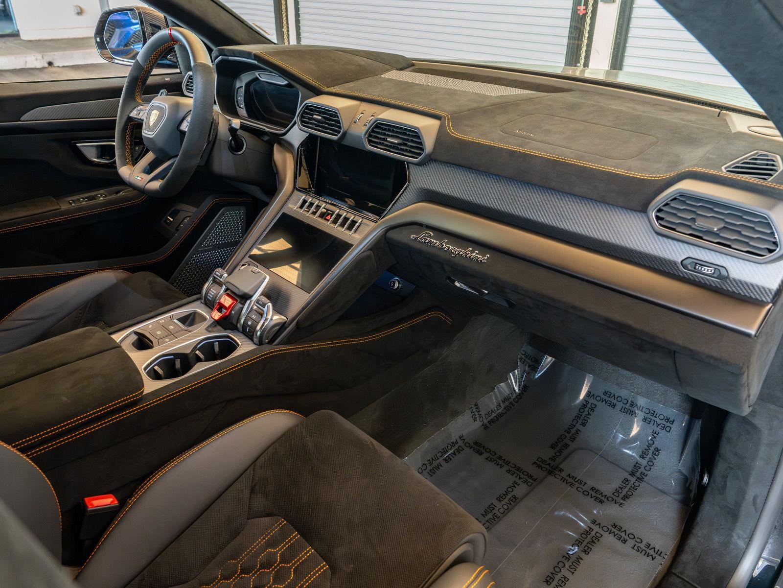 2024 Lamborghini Urus Performante