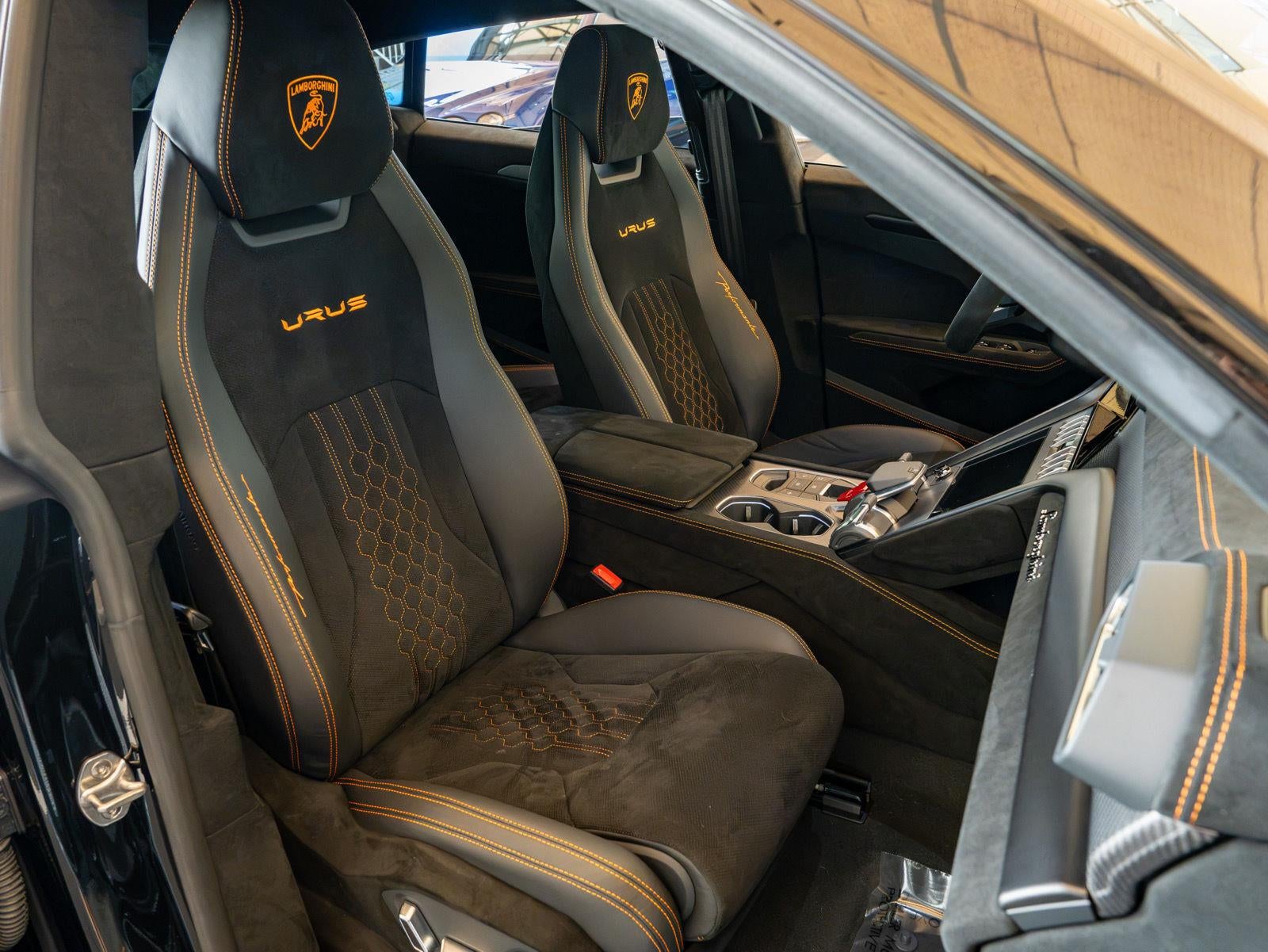 2024 Lamborghini Urus Performante