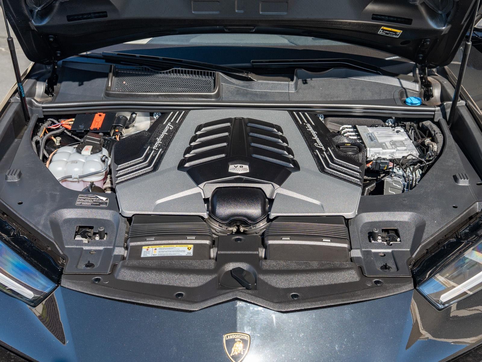 2024 Lamborghini Urus Performante
