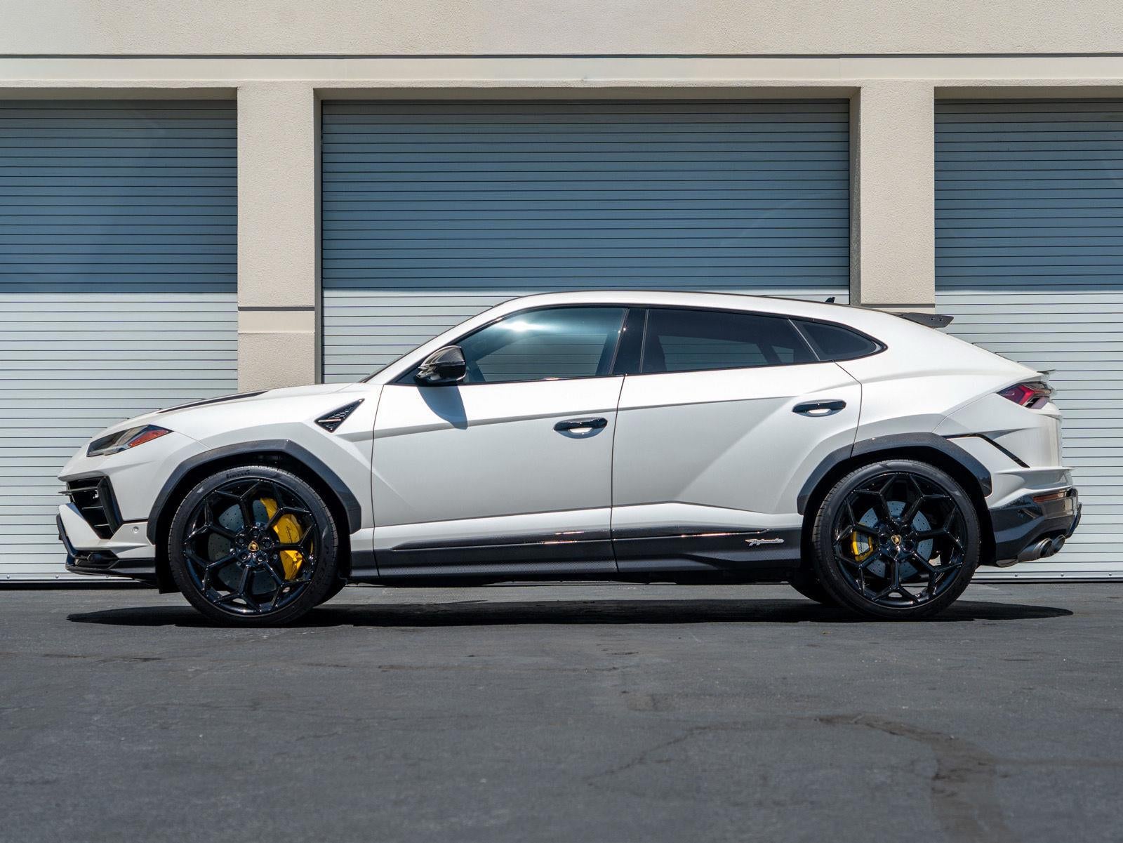 2024 Lamborghini Urus Performante