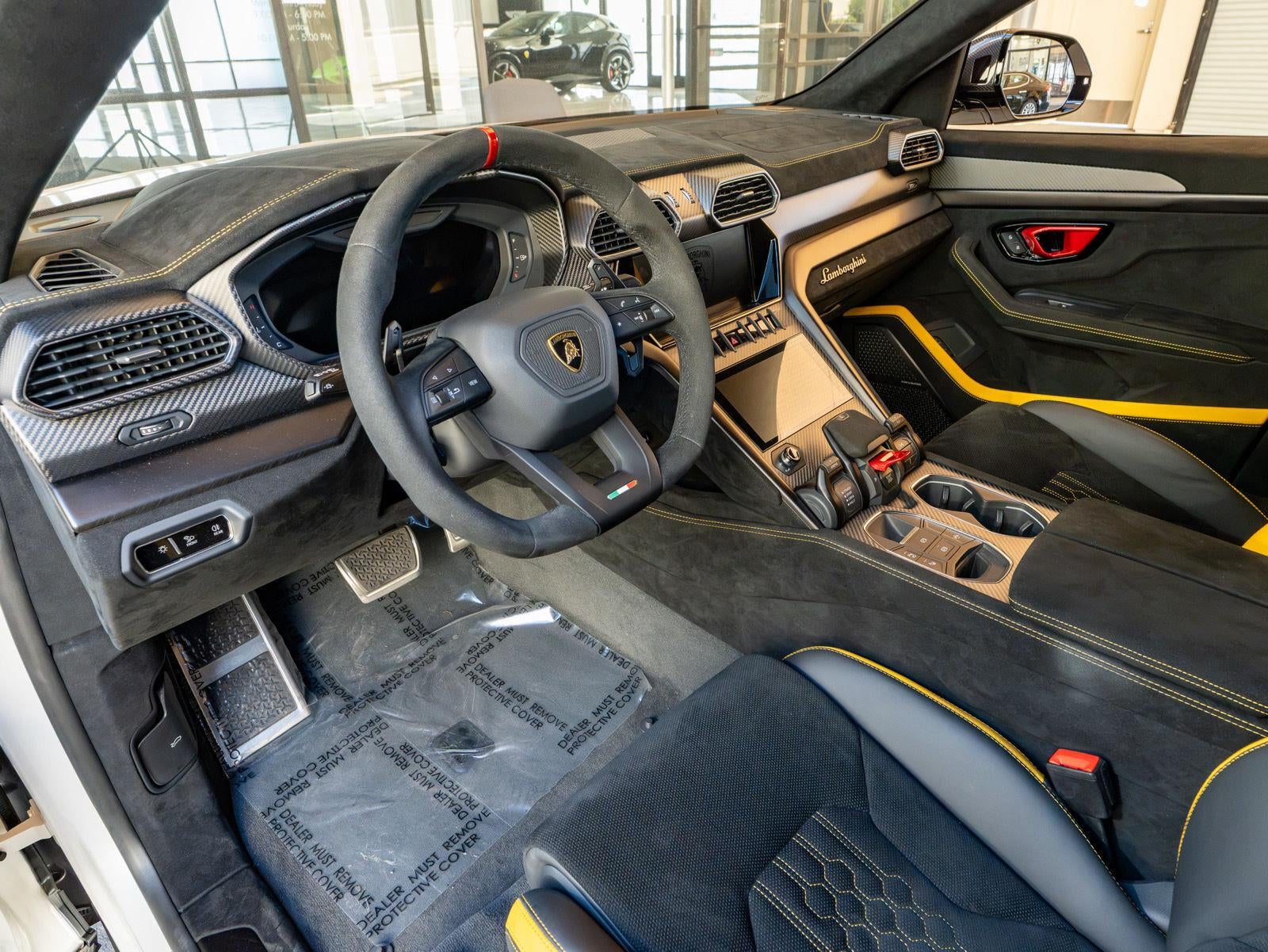 2024 Lamborghini Urus Performante