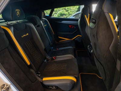 2024 Lamborghini Urus Performante