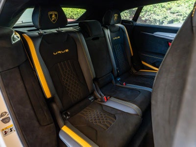 2024 Lamborghini Urus Performante