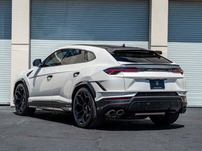 2024 Lamborghini Urus Performante