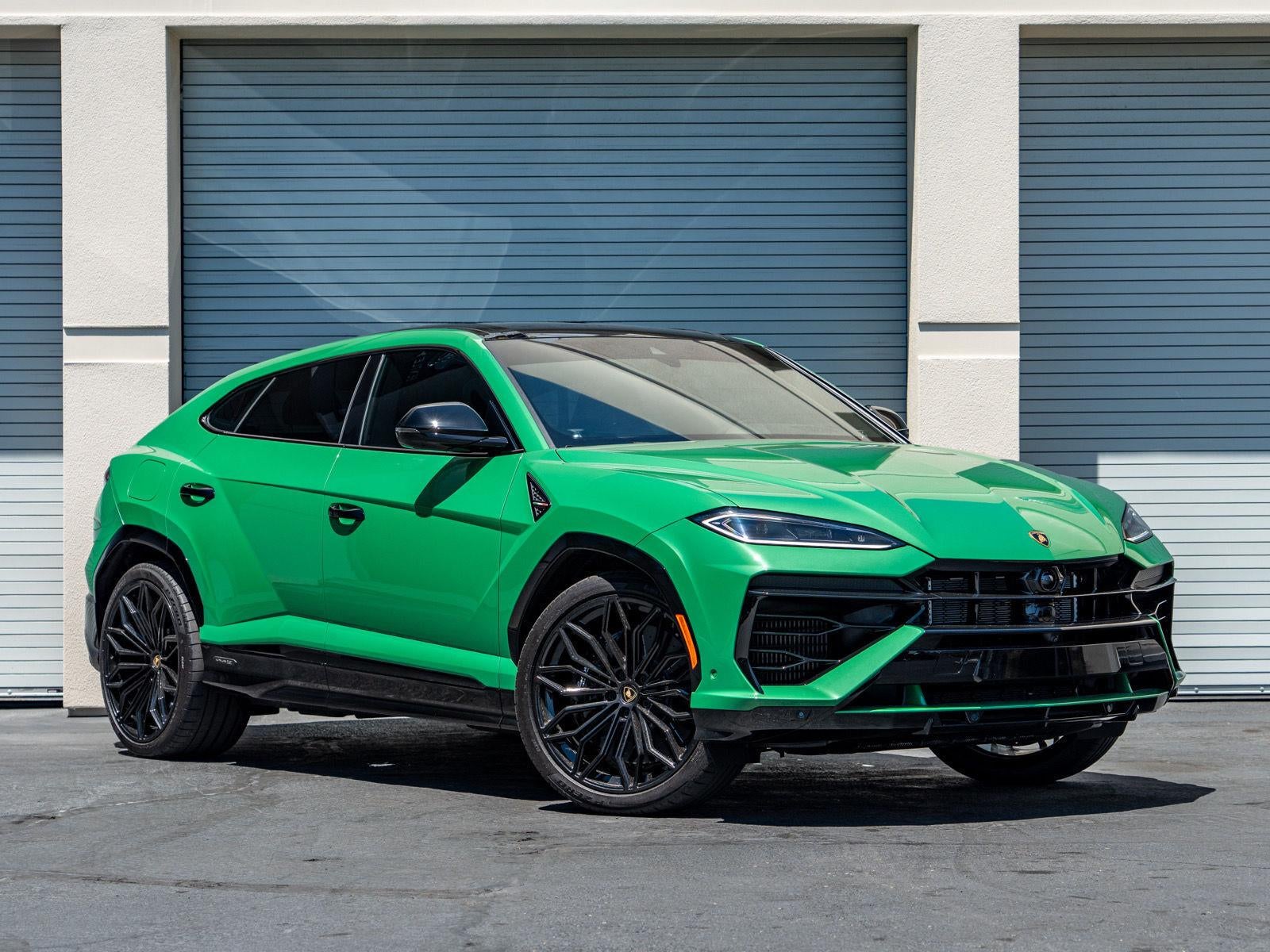 2025 Lamborghini Urus SE