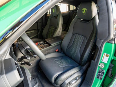 2025 Lamborghini Urus SE