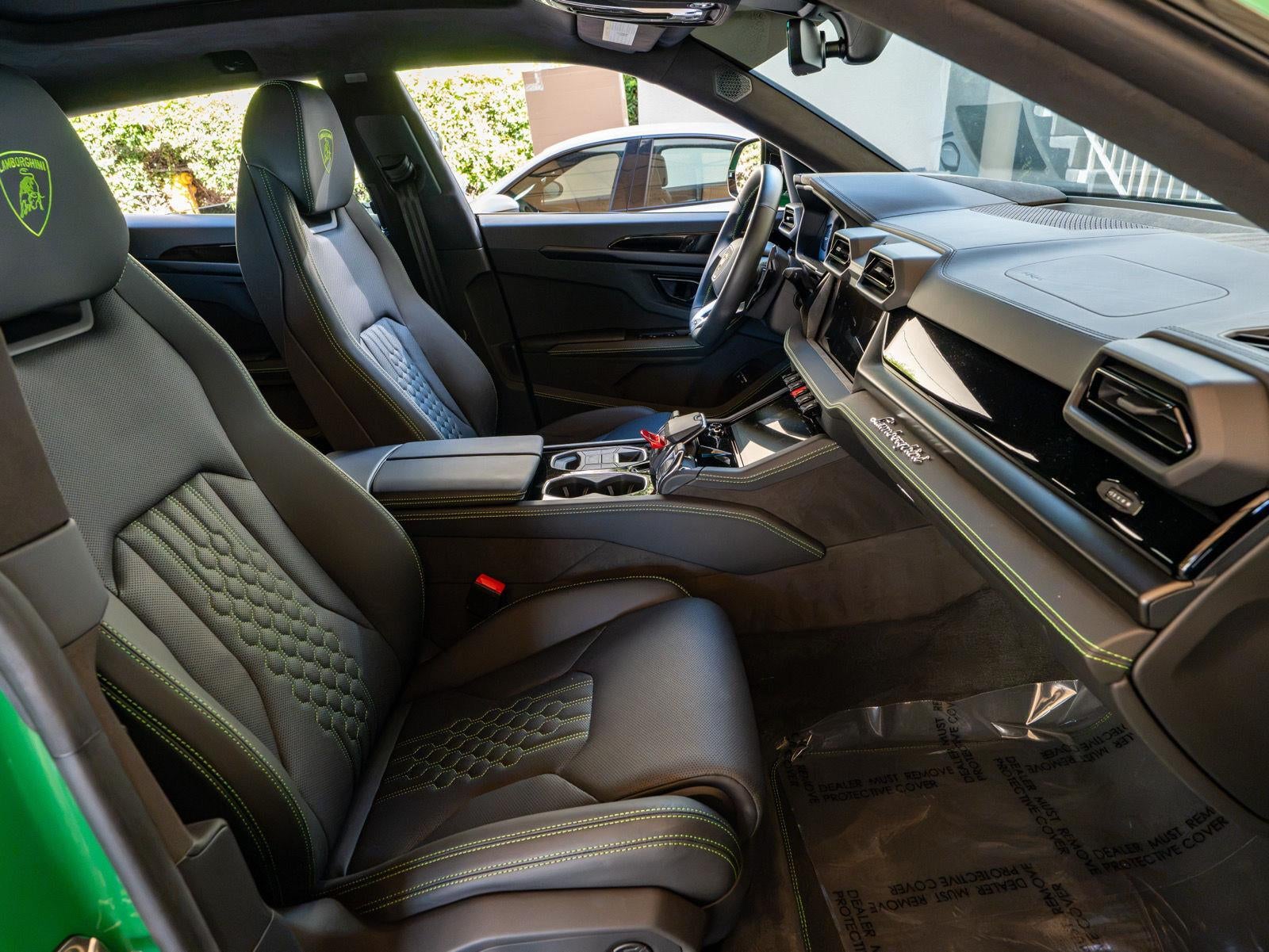 2025 Lamborghini Urus SE