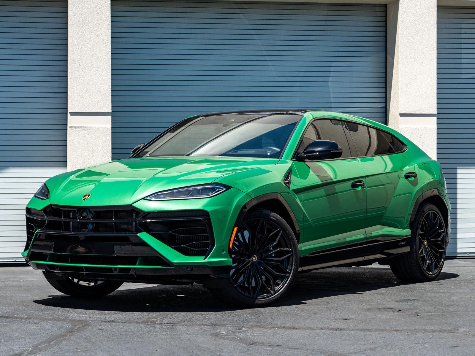 2025 Lamborghini Urus SE