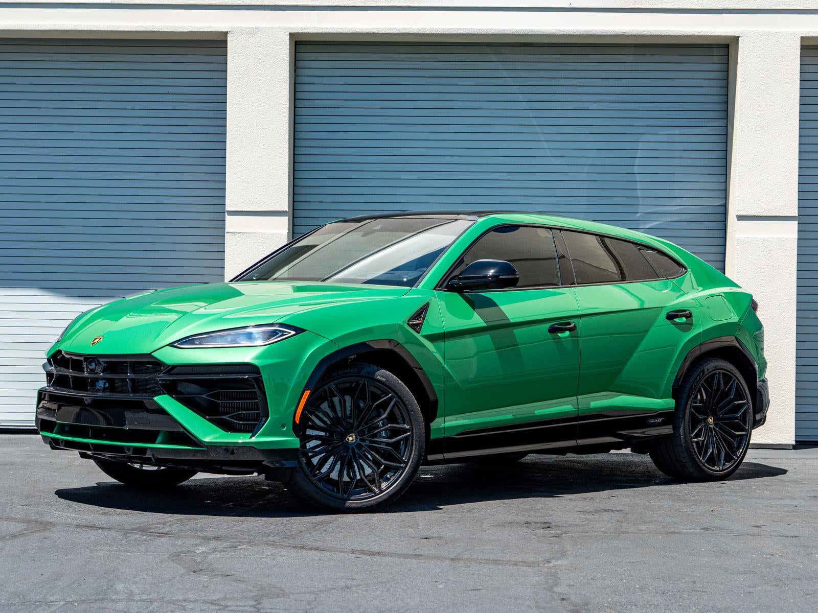 2025 Lamborghini Urus SE