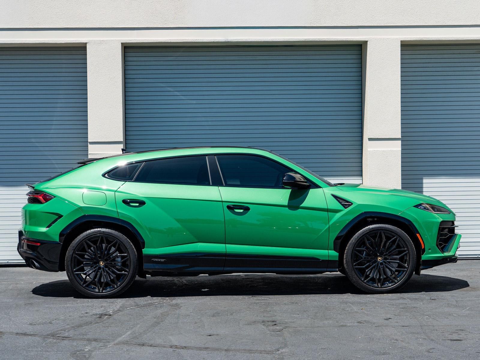 2025 Lamborghini Urus SE