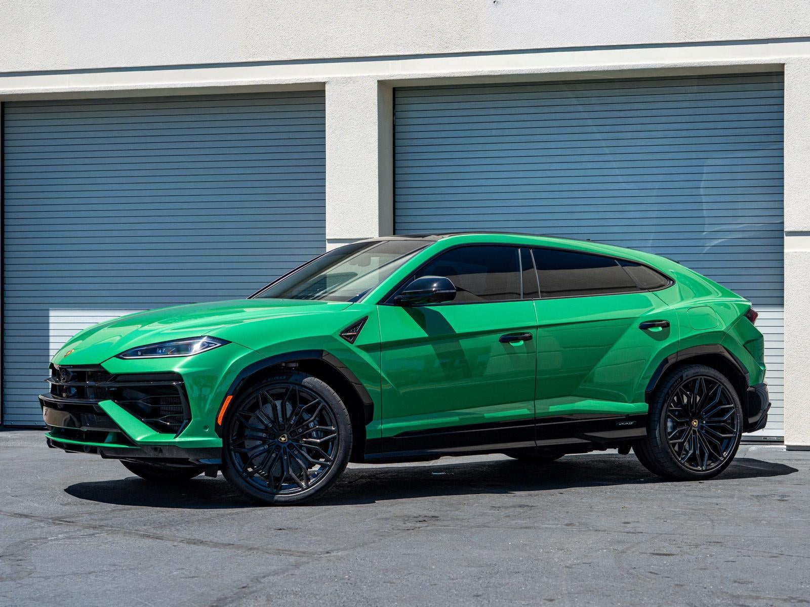 2025 Lamborghini Urus SE